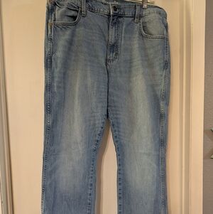 Wrangler Retro Men's Light Blue Denim Straight Jeans